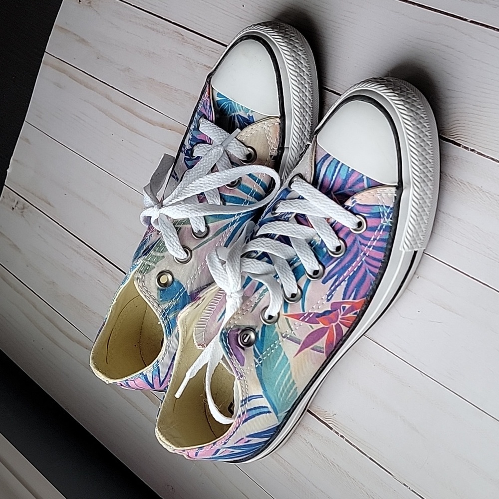Tropical print Converse sneakers